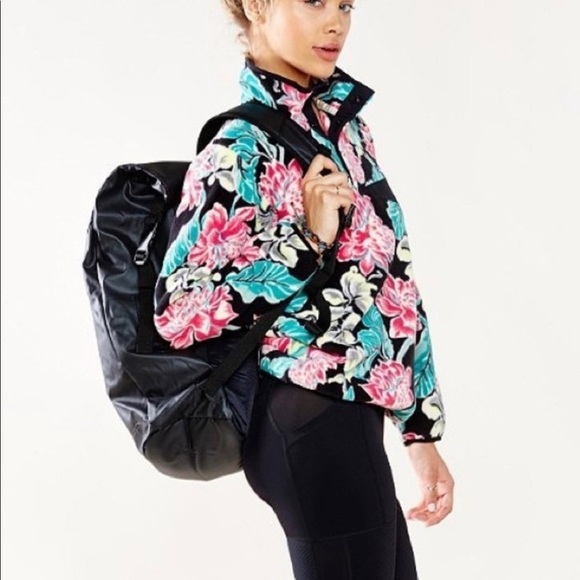 Patagonia Synchilla Fleece Pullover Tropical Print - Picture 3 of 5